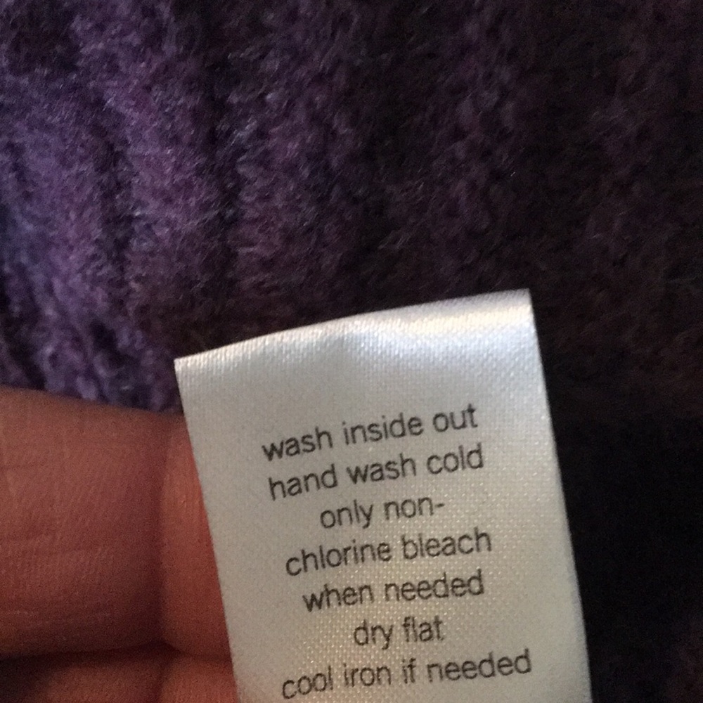 Sweater - Picture 8 of 8